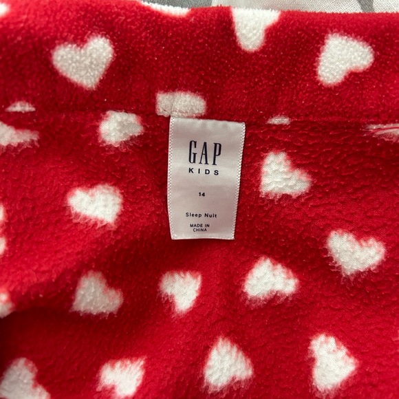 GAP red heart pajama set - Picture 3 of 4